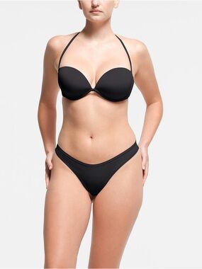 SKIMS Multi-Way Underwire Bra / 34DD / Onyx / NWT / On Main Site For $74